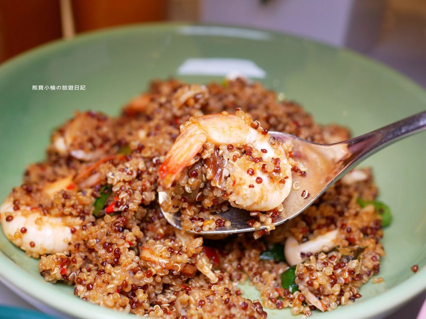 【新竹美食】 Lady nara曼谷新泰式料理新竹SOGO店,推薦必吃貴婦級網美泰式下午茶,抹茶達克瓦茲&泰式烤椰米塔超好吃!還有泰式義大利麵、輕食沙拉、開胃菜、外帶美食。內文附詳細菜單價位介紹。 @熊寶小榆の旅遊日記