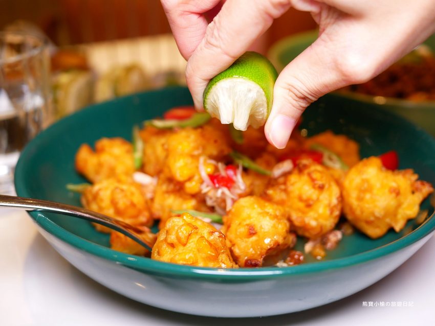 【新竹美食】 Lady nara曼谷新泰式料理新竹SOGO店,推薦必吃貴婦級網美泰式下午茶,抹茶達克瓦茲&泰式烤椰米塔超好吃!還有泰式義大利麵、輕食沙拉、開胃菜、外帶美食。內文附詳細菜單價位介紹。 @熊寶小榆の旅遊日記