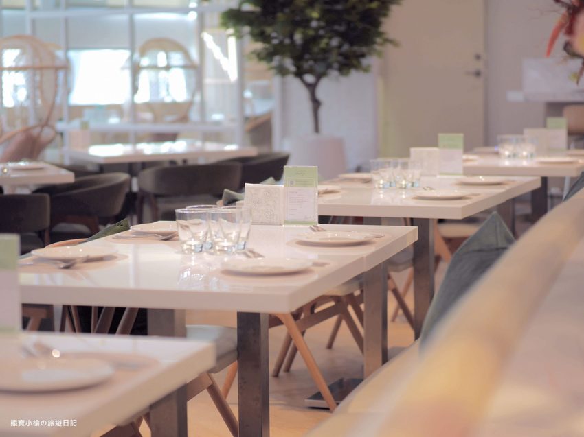 【新竹美食】 Lady nara曼谷新泰式料理新竹SOGO店,推薦必吃貴婦級網美泰式下午茶,抹茶達克瓦茲&泰式烤椰米塔超好吃!還有泰式義大利麵、輕食沙拉、開胃菜、外帶美食。內文附詳細菜單價位介紹。 @熊寶小榆の旅遊日記