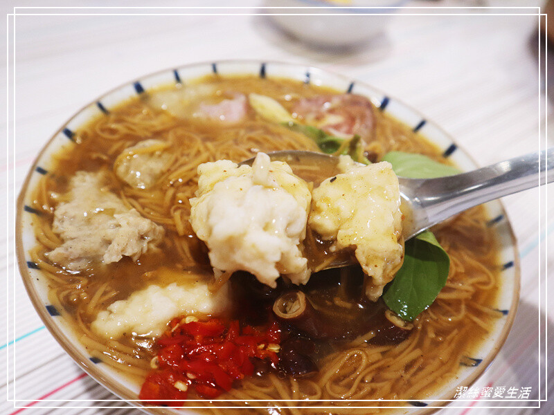 懷舊中卷麵線-桃園龜山/三國鼎立不夠看!加上魚酥晉升四大天王~超浮誇系麵線