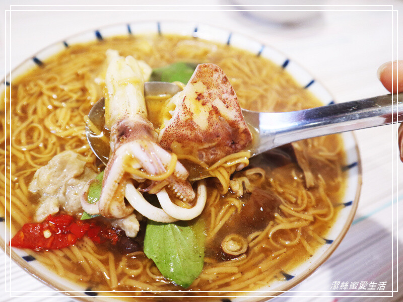 懷舊中卷麵線-桃園龜山/三國鼎立不夠看!加上魚酥晉升四大天王~超浮誇系麵線