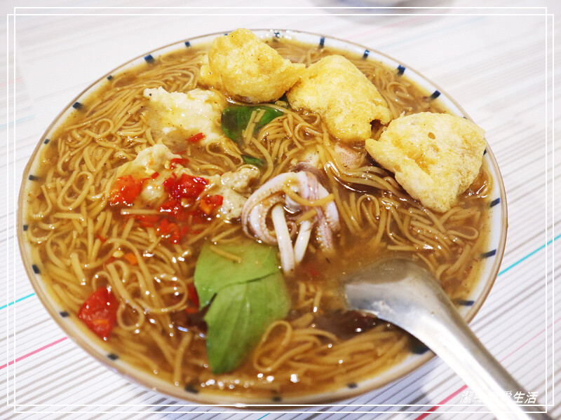 懷舊中卷麵線-桃園龜山/三國鼎立不夠看!加上魚酥晉升四大天王~超浮誇系麵線