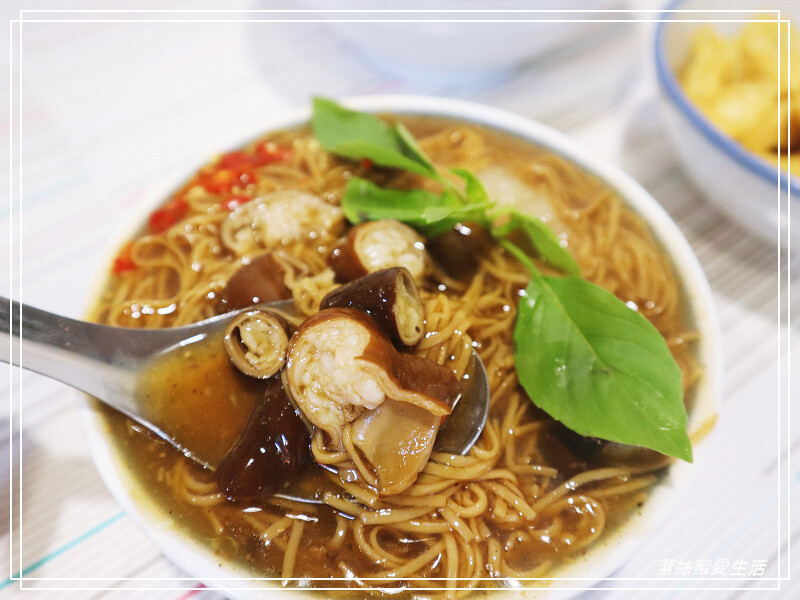 懷舊中卷麵線-桃園龜山/三國鼎立不夠看!加上魚酥晉升四大天王~超浮誇系麵線