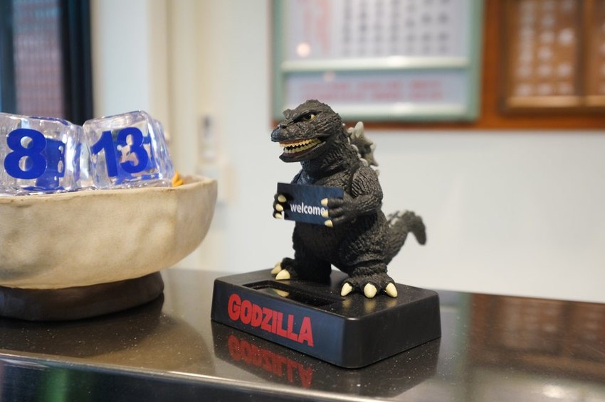 樂群冷凍芋搬家啦！台中第五市場30年冰店，冷凍芋、仙草冰、紅豆牛奶冰 - 金大佛的奪門而出家網誌