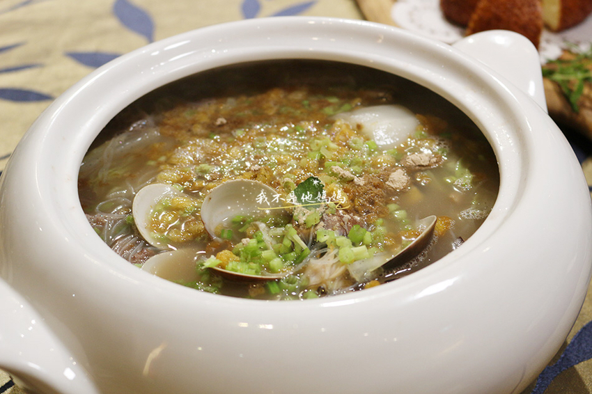 鷹堡,玩鍋子廚房滷味,上海點心麻餅,沙鍋獅子頭,忠孝復興眷村菜,宮廷梨子捲,海鮮古早味米粉湯,古早味紅糟肉,東坡肉,剁椒魚頭,招牌滷肝,砂鍋焗蝦