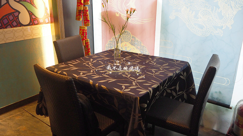 鷹堡,玩鍋子廚房滷味,上海點心麻餅,沙鍋獅子頭,忠孝復興眷村菜,宮廷梨子捲,海鮮古早味米粉湯,古早味紅糟肉,東坡肉,剁椒魚頭,招牌滷肝,砂鍋焗蝦