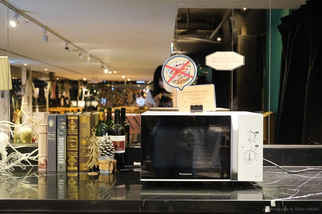 西門町路境行旅「零食點心房」滿滿零食箱吃到飽!親子安心遊戲區免費玩