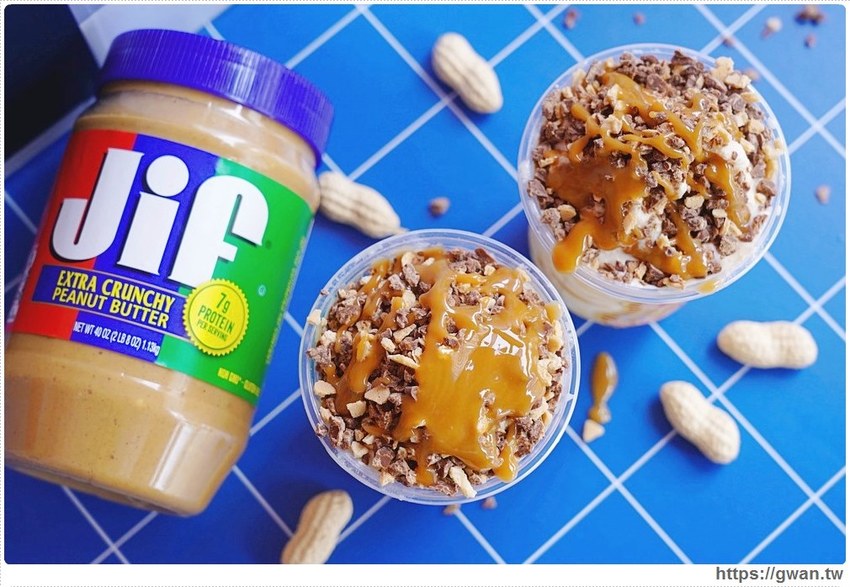 台中首間JIF聯名花生冰沙，現點現打吃得到脆皮顆粒，還有夢幻天使牆！