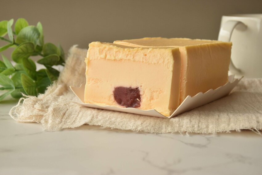 兩顆蛋 │開箱•雪印北海道乳源做出來的-18起司蛋糕 - 丹尼的吃喝玩樂