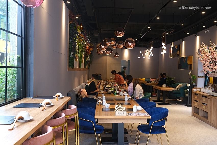 御鼎湯原本鍋物。一個人只要200多！網友激推「林口最美奢華火鍋店」，飲料、冰棒、冰淇淋無限吃到飽！ @蹦啾♥謝蘿莉 La vie heureuse