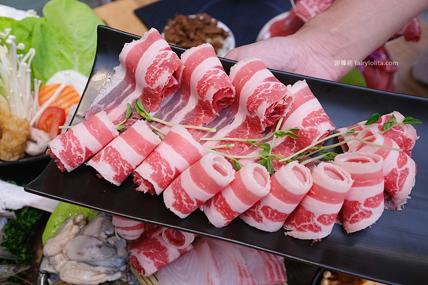 御鼎湯原本鍋物。一個人只要200多！網友激推「林口最美奢華火鍋店」，飲料、冰棒、冰淇淋無限吃到飽！ @蹦啾♥謝蘿莉 La vie heureuse