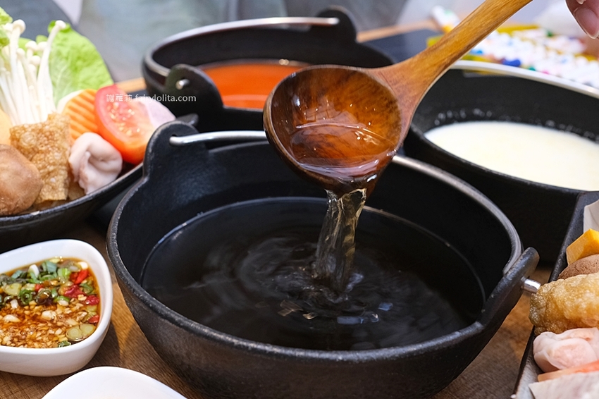 御鼎湯原本鍋物。一個人只要200多！網友激推「林口最美奢華火鍋店」，飲料、冰棒、冰淇淋無限吃到飽！ @蹦啾♥謝蘿莉 La vie heureuse