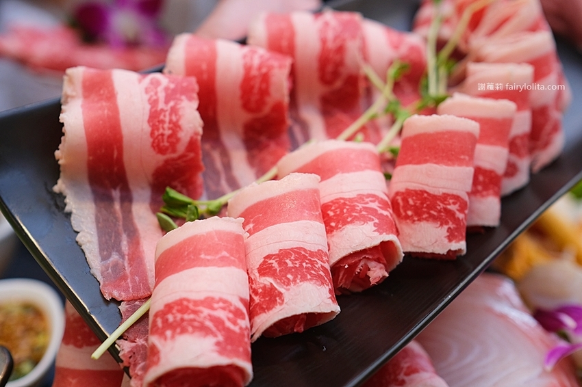 御鼎湯原本鍋物。一個人只要200多！網友激推「林口最美奢華火鍋店」，飲料、冰棒、冰淇淋無限吃到飽！ @蹦啾♥謝蘿莉 La vie heureuse