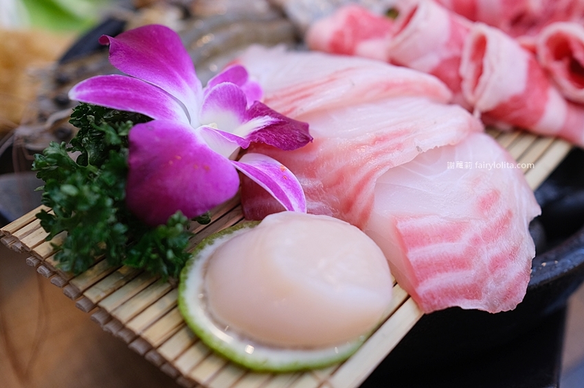 御鼎湯原本鍋物。一個人只要200多！網友激推「林口最美奢華火鍋店」，飲料、冰棒、冰淇淋無限吃到飽！ @蹦啾♥謝蘿莉 La vie heureuse