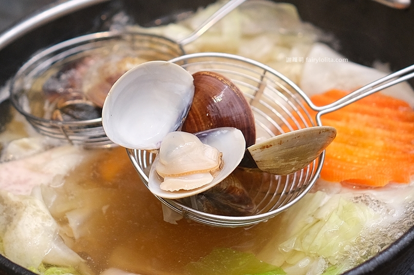 御鼎湯原本鍋物。一個人只要200多！網友激推「林口最美奢華火鍋店」，飲料、冰棒、冰淇淋無限吃到飽！ @蹦啾♥謝蘿莉 La vie heureuse