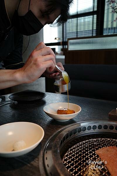 |台北信義‧燒肉| 頂級精緻和牛燒肉.全程專人桌邊代烤服務《