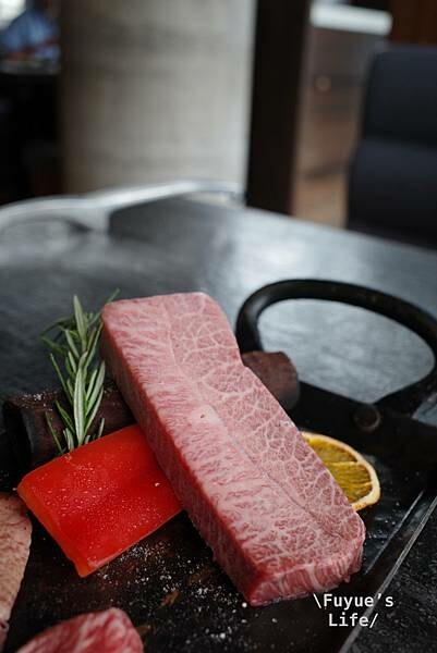 |台北信義‧燒肉| 頂級精緻和牛燒肉.全程專人桌邊代烤服務《