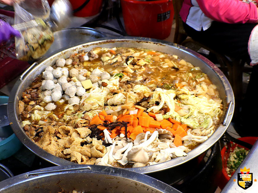 台南滷豬腳／隱身菜市場一週只賣2天／傳統古早味飄香40多年／每日限量賣完提早收／沒有老饕帶路很難找得到／在地人口袋名單