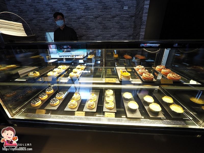 桃園中壢美食-局外人 Outsiders 甜點/塔類專賣-小攤車甜點轉戰店面,一週只賣三天而已哦 @民宿女王芽月-美食.旅遊.全台趴趴走