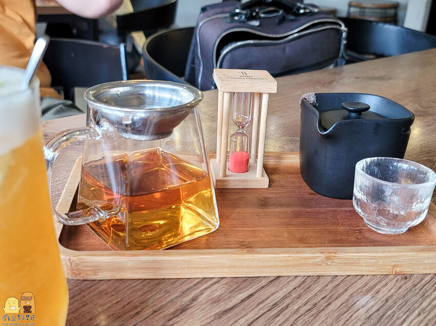 貓空生活在他方，有喵的地方超讚!貓空人氣排隊名店，營業到半夜兩點，就算到貓空夜衝也沒問題