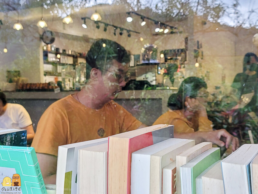 貓空生活在他方，有喵的地方超讚!貓空人氣排隊名店，營業到半夜兩點，就算到貓空夜衝也沒問題