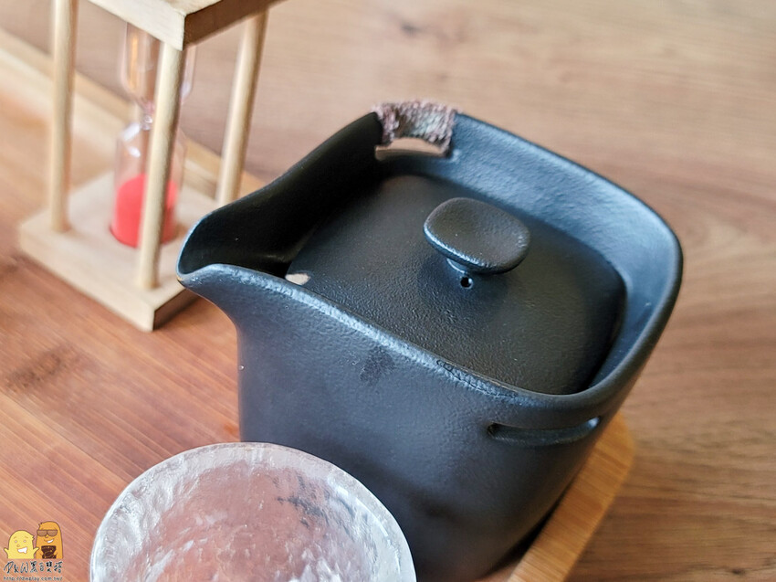 貓空生活在他方，有喵的地方超讚!貓空人氣排隊名店，營業到半夜兩點，就算到貓空夜衝也沒問題