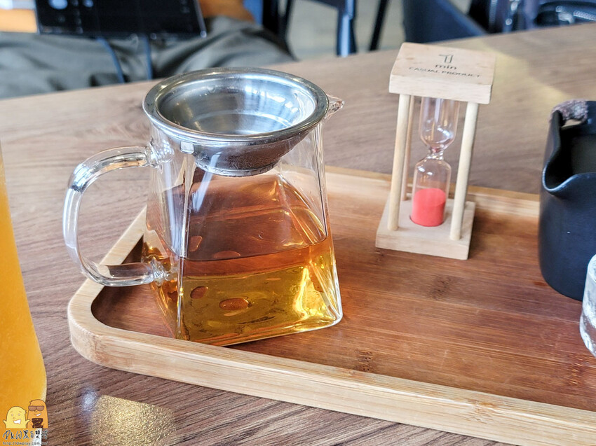 貓空生活在他方，有喵的地方超讚!貓空人氣排隊名店，營業到半夜兩點，就算到貓空夜衝也沒問題