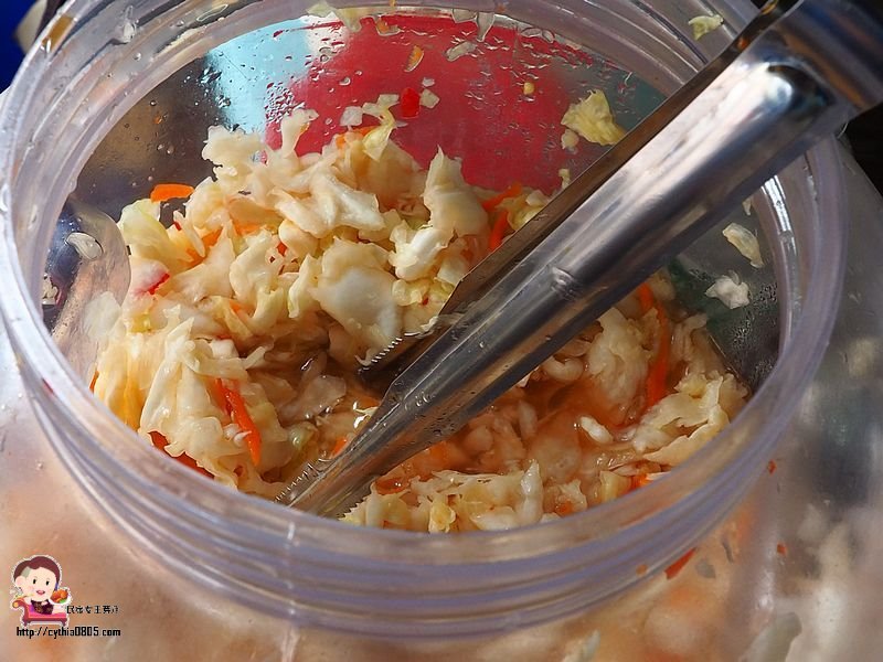 桃園大溪美食-中央路無名臭豆腐-50年深藏不露的排隊美食，蘿蔔糕才是必點王道 @民宿女王芽月-美食.旅遊.全台趴趴走