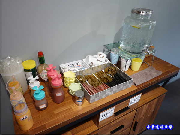 自助區-fun晴輕食餐廳 (4).jpg