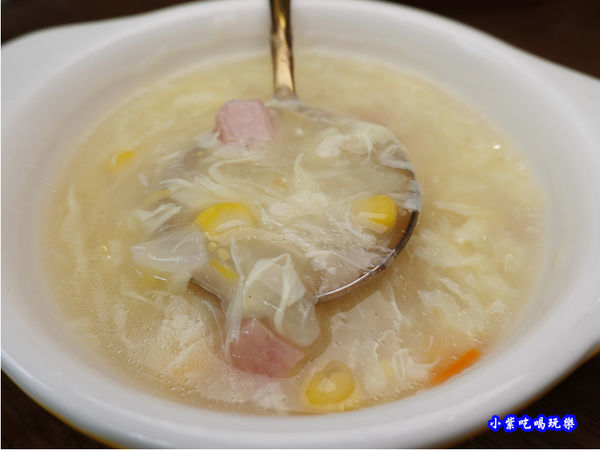 玉米濃湯-fun晴輕食餐廳.jpg