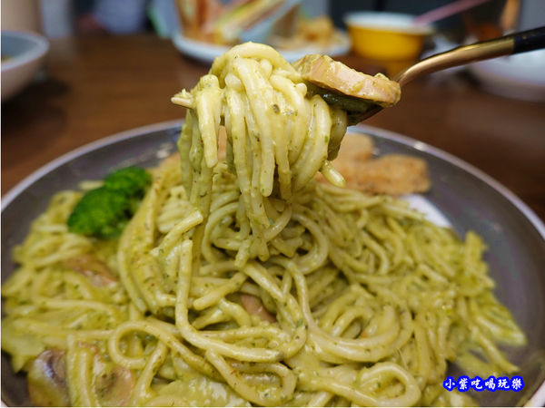 檸檬雞柳條青醬義大利麵-fun晴輕食餐廳 (1).jpg