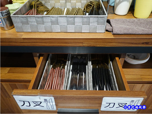 自助區-fun晴輕食餐廳 (2).jpg