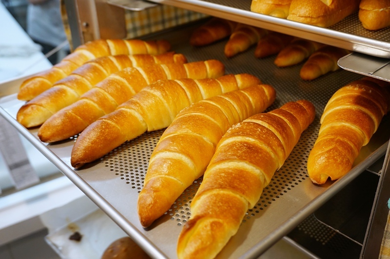 公館美食.騰堂麵包.鹽可鬆.鹽可頌.公館麵包店.冰淇淋菠蘿. 公館美食.騰堂麵包.鹽可鬆.鹽可頌.公館麵包店.冰淇淋菠蘿.