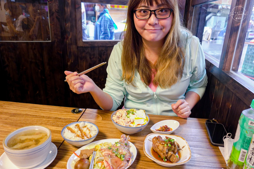 板橋新埔站美食兩津號雞肉飯 超高質感小吃店x排隊美食 - 微笑娃生活旅行