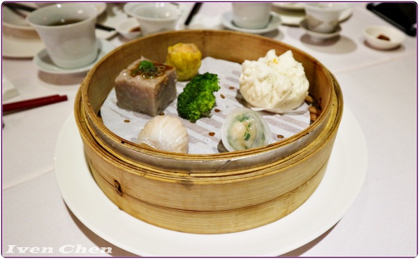 華泰王子大飯店(九華樓):《台北中山區港式美食》一個人也可以優雅品嚐精緻道地的港點集套餐-『華泰王子大飯店-九華樓』