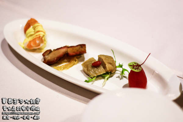 華泰王子大飯店(九華樓)：水晶台北美食推薦：華泰子王大飯店-九華樓