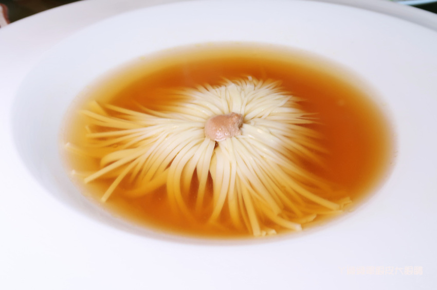 台北中山區美食推薦！華泰王子大飯店九華樓，華泰片皮鴨一鴨三吃