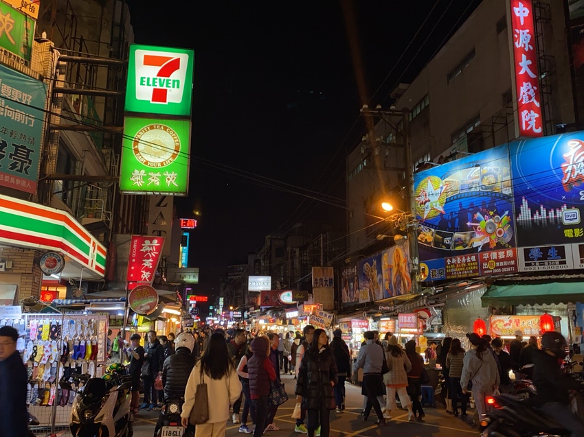 桃園中壢住宿│JS-Hotel捷適商旅-藝術文旅 小資旅行/寵物友善/中原夜市/中平商圈