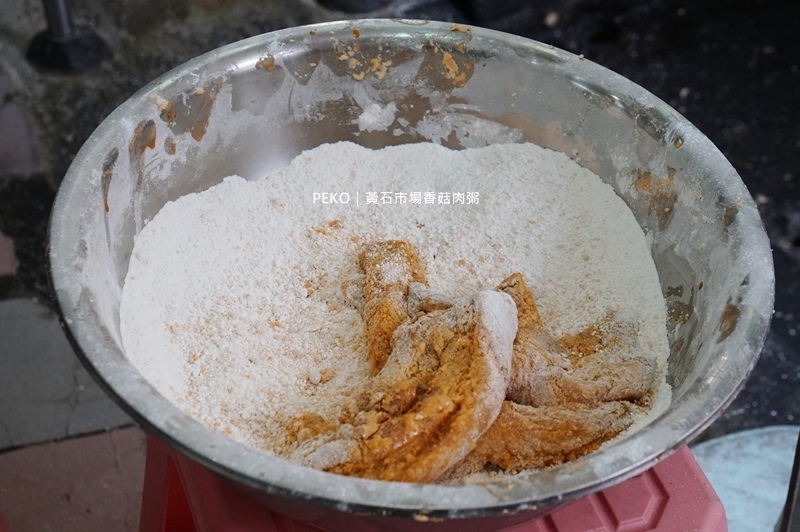 板橋美食.黃石市場美食.黃石市場香菇肉粥.紅燒肉.板橋紅燒肉.