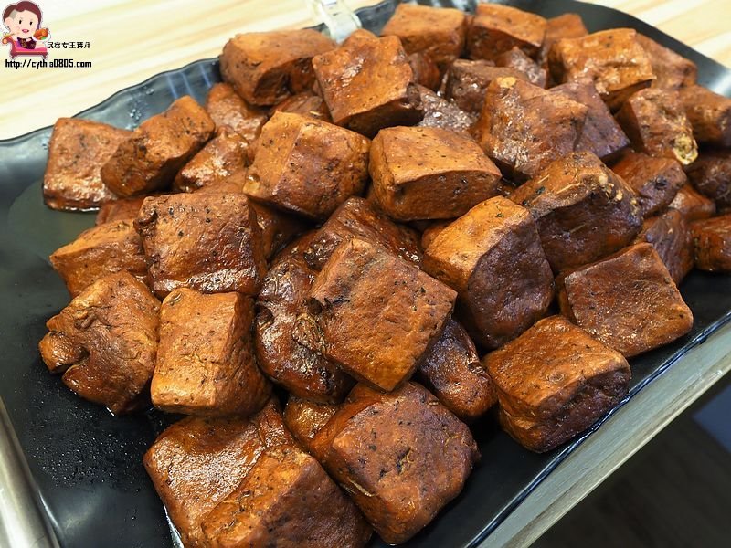 桃園平鎮美食-田媽媽傳統滷味-乾式滷味香滑好吃,屢屢得勝常拿冠軍 (邀約) @民宿女王芽月-美食.旅遊.全台趴趴走