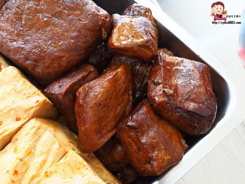 桃園平鎮美食-田媽媽傳統滷味-乾式滷味香滑好吃,屢屢得勝常拿冠軍 (邀約) @民宿女王芽月-美食.旅遊.全台趴趴走