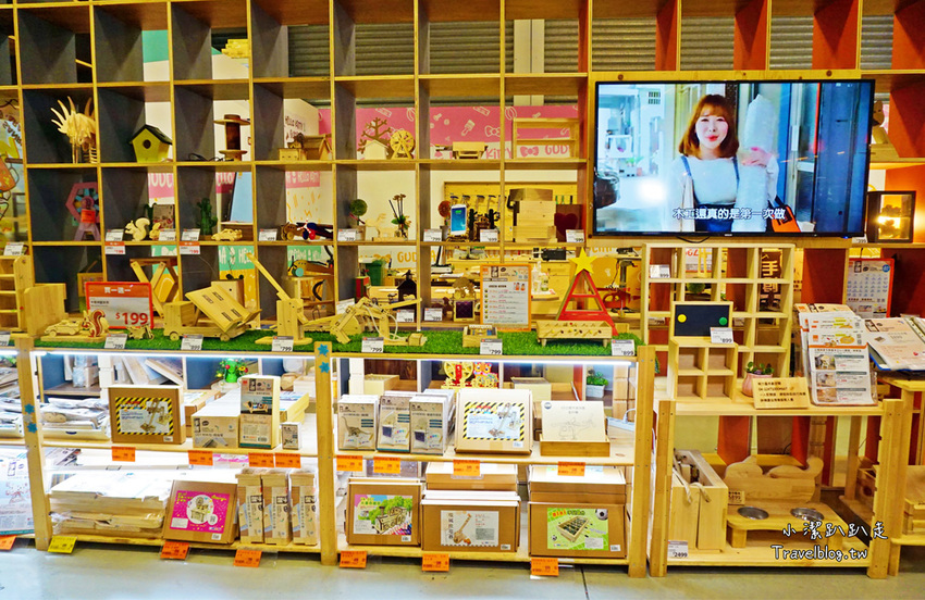台中室內景點》HELLO KITTY迷快來看！特力屋聯名三麗鷗推出超可愛DIY木作課程,IG拍照熱門打卡景點！準備好記憶體大拍特拍！ - 小潔趴趴走旅遊札記
