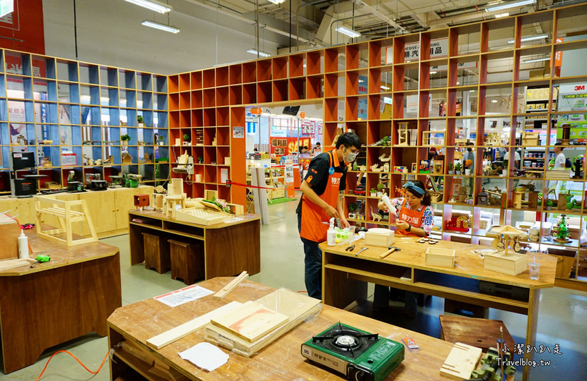 台中室內景點》HELLO KITTY迷快來看！特力屋聯名三麗鷗推出超可愛DIY木作課程,IG拍照熱門打卡景點！準備好記憶體大拍特拍！ - 小潔趴趴走旅遊札記