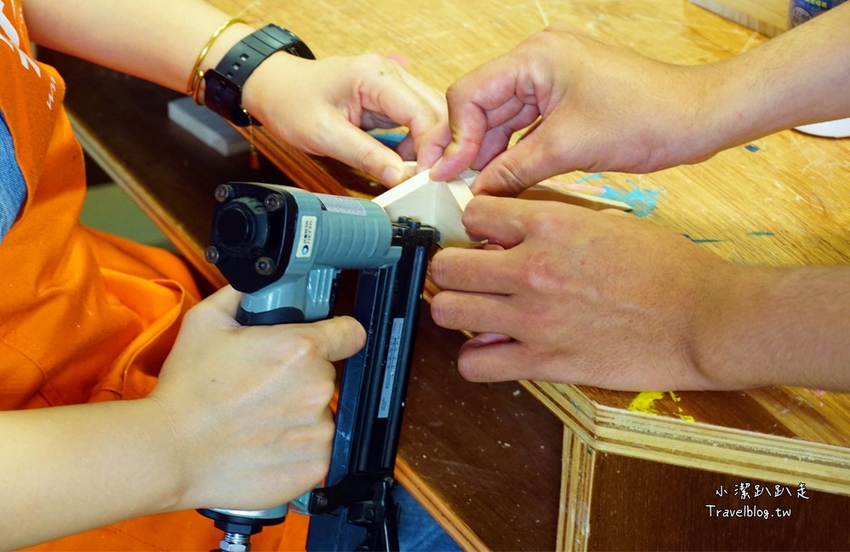 台中室內景點》HELLO KITTY迷快來看！特力屋聯名三麗鷗推出超可愛DIY木作課程,IG拍照熱門打卡景點！準備好記憶體大拍特拍！ - 小潔趴趴走旅遊札記