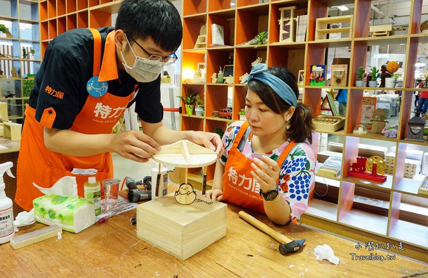 台中室內景點》HELLO KITTY迷快來看！特力屋聯名三麗鷗推出超可愛DIY木作課程,IG拍照熱門打卡景點！準備好記憶體大拍特拍！ - 小潔趴趴走旅遊札記