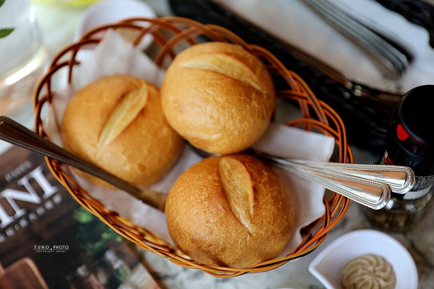 都市叢林浪漫綠意花園!好吃又好拍夢幻景觀餐廳|托斯卡尼尼義大利庭園餐廳(桃園中正藝文特區)