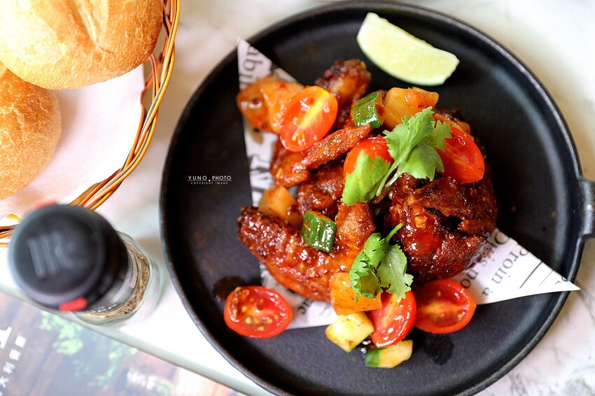 都市叢林浪漫綠意花園!好吃又好拍夢幻景觀餐廳|托斯卡尼尼義大利庭園餐廳(桃園中正藝文特區)