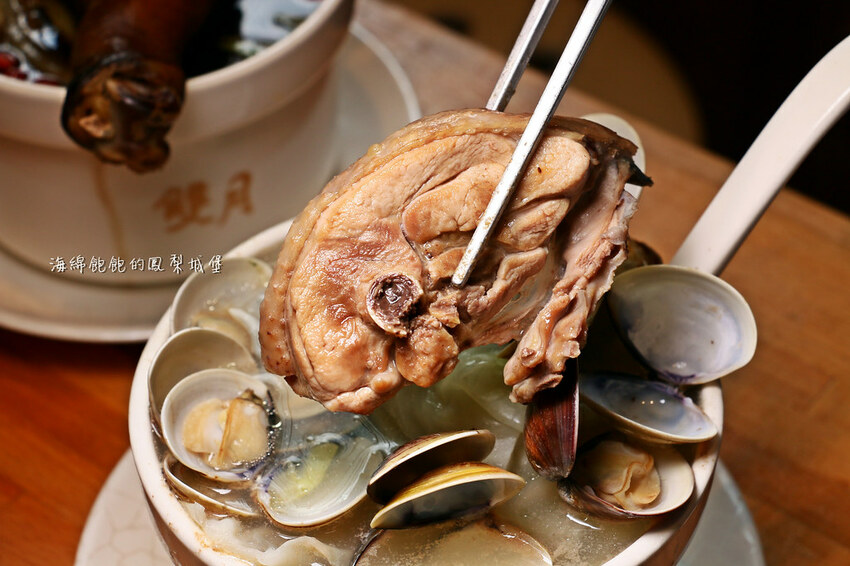 雙月食品社｜蟬聯3年米其林必比登、台北最強雞湯、元氣鱸魚湯、愛恨椒芝麵、菜單價位(捷運善導寺站)