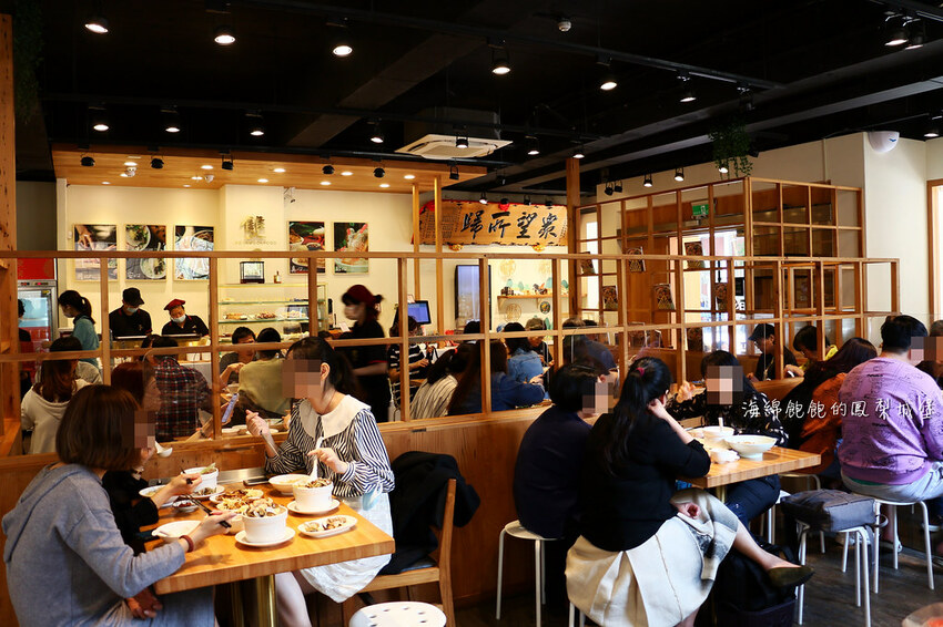 雙月食品社｜蟬聯3年米其林必比登、台北最強雞湯、元氣鱸魚湯、愛恨椒芝麵、菜單價位(捷運善導寺站)