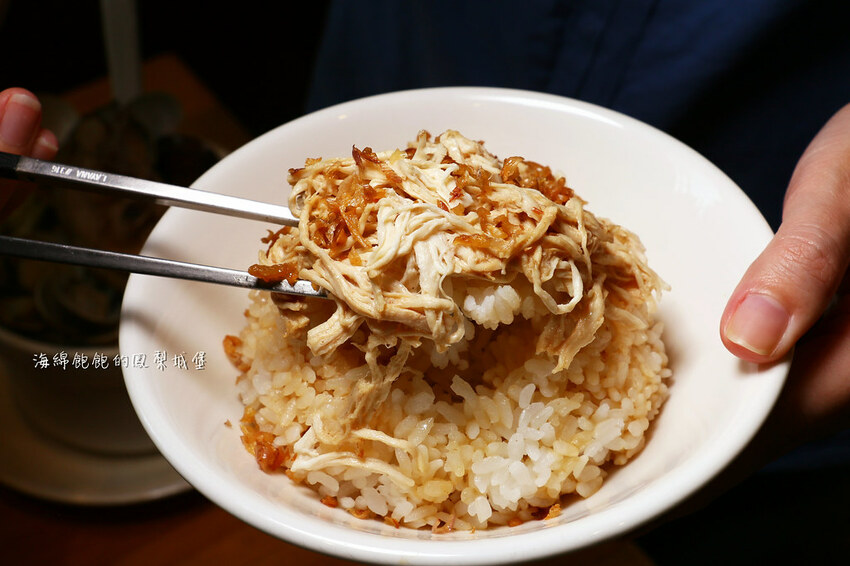 雙月食品社｜蟬聯3年米其林必比登、台北最強雞湯、元氣鱸魚湯、愛恨椒芝麵、菜單價位(捷運善導寺站)